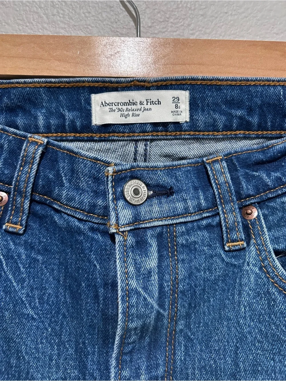 Abercrombie & Fitch the 90s straight Jean high rise